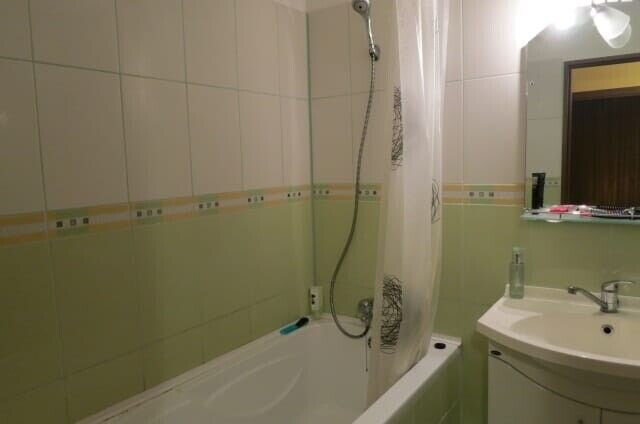 Basarabia, Tina Petre, 2 camere, etaj intermediar, liber de la 10.04.2026